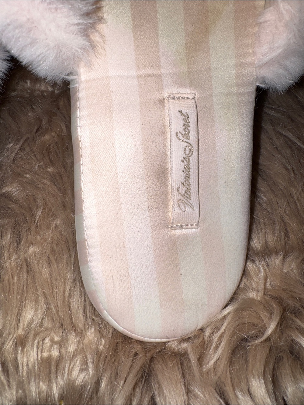 Victoria's Secret Light Pink Striped Plush Slide Slippers, Faux Fur Sz M 7/8 - Picture 8 of 8
